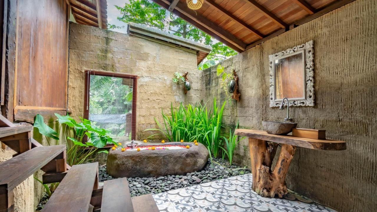 Iyume Villas Тегаллаланг Экстерьер фото