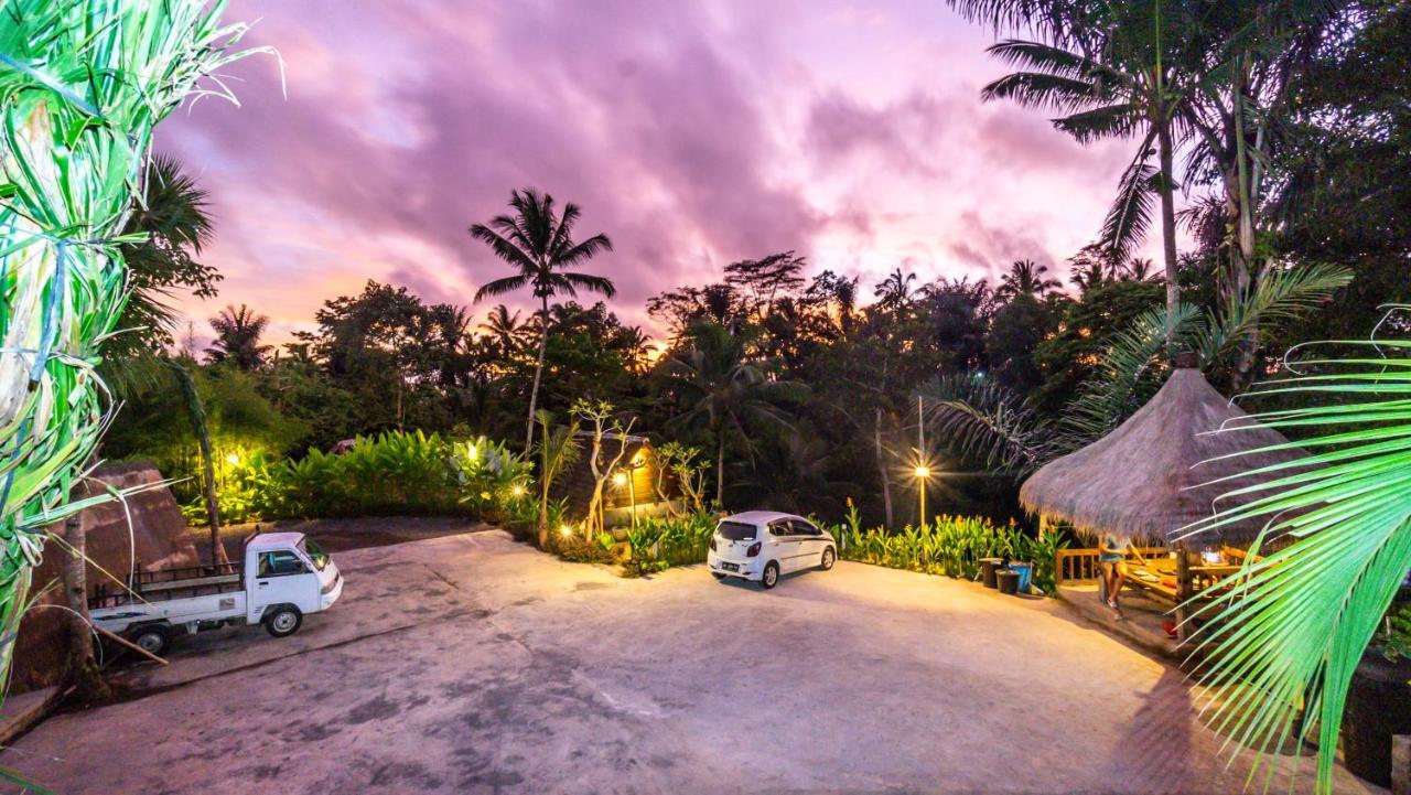 Iyume Villas Тегаллаланг Экстерьер фото