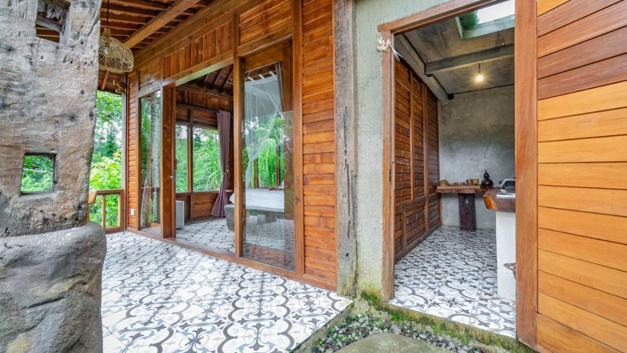 Iyume Villas Тегаллаланг Экстерьер фото