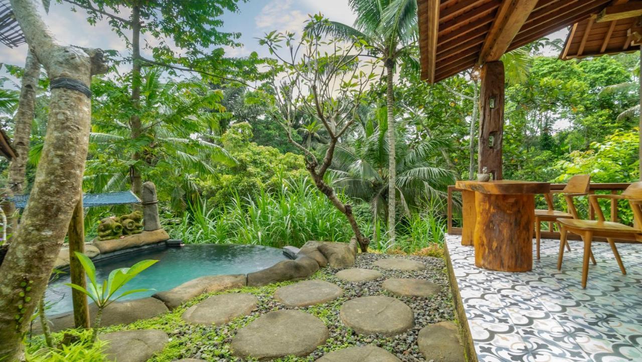 Iyume Villas Тегаллаланг Экстерьер фото