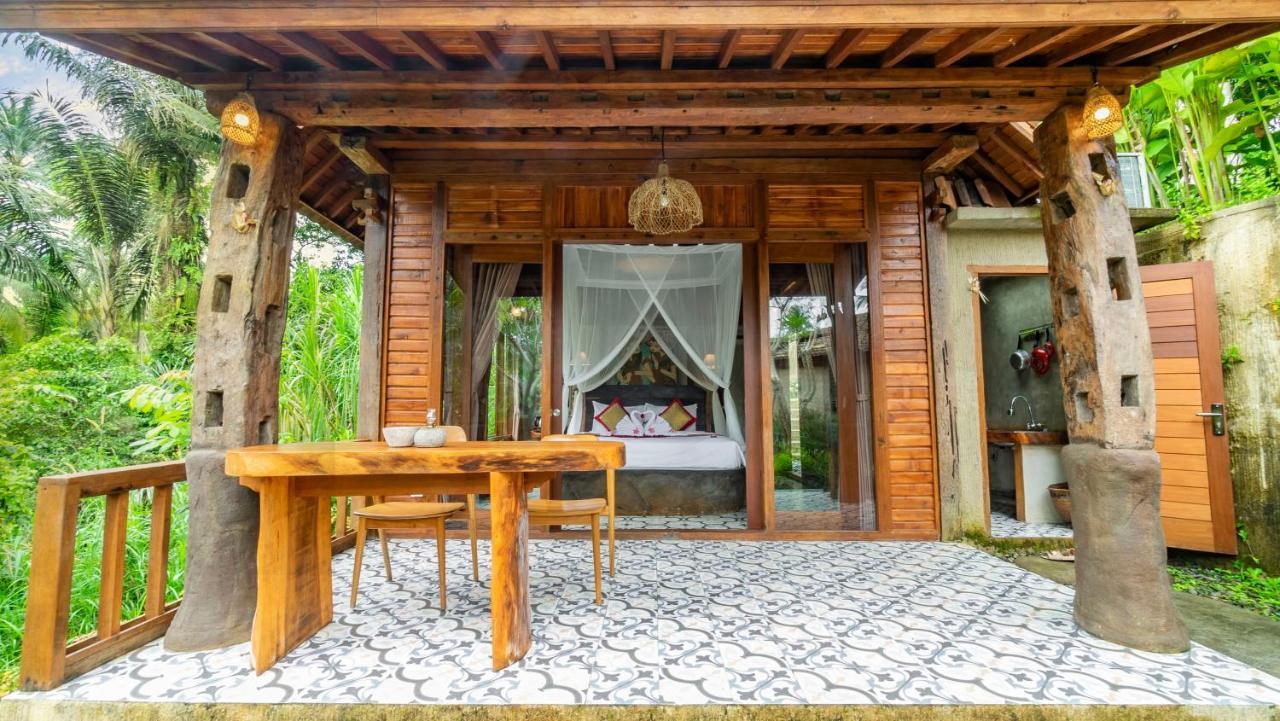 Iyume Villas Тегаллаланг Экстерьер фото